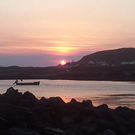 Doonmore Hotel, Bar & Restaurant Hotell