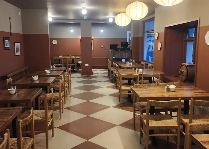 Doonmore Hotel, Bar & Restaurant 伊尼什博芬