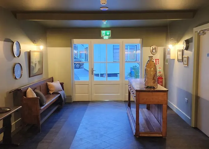 Doonmore Hotel, Bar & Restaurant 酒店 2*